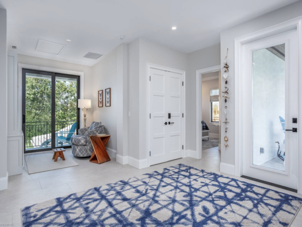 Luxurious Vacation Pool Home in Siesta Key 5 min walk to beach